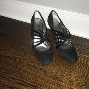 Calvin Klein heels with tie